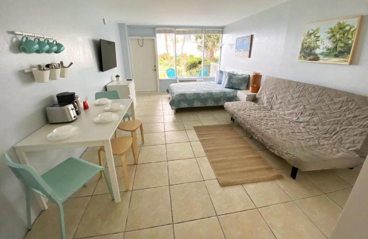 Castaways Resort Studios Дейтона-Бич Экстерьер фото