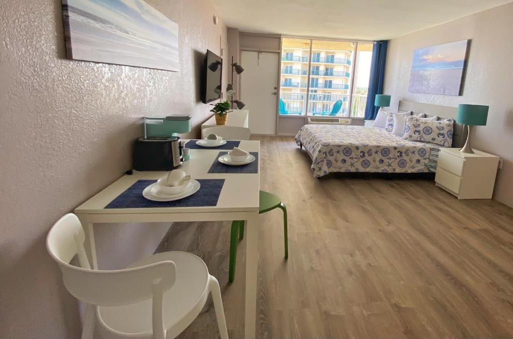 Castaways Resort Studios Дейтона-Бич Экстерьер фото